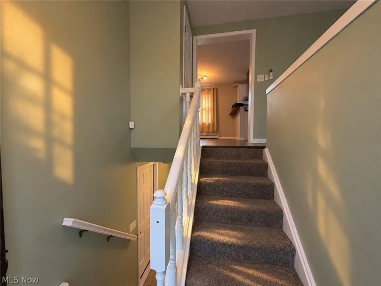 500 Aurora Drive, Youngstown, OH - Photo 5