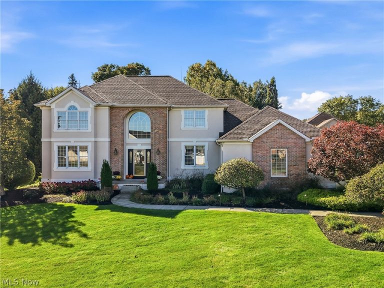 1055 Fox Den Trail, Canfield, OH, 44406