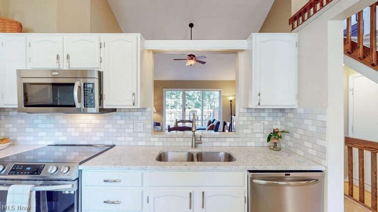 6885 Chaffee Court, Brecksville, OH - Photo 6