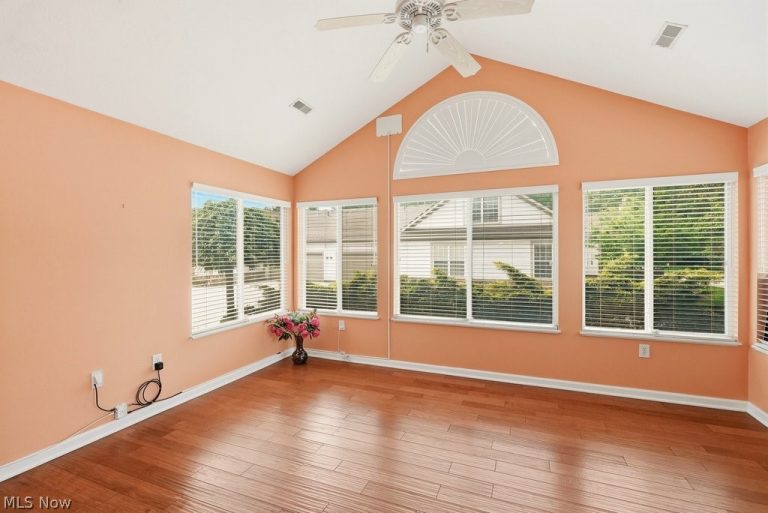 625 Crossings Circle, Tallmadge, OH - Photo 6