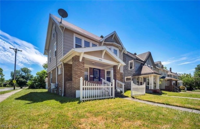 3326 Yorkshire Road, Cleveland Heights, OH - Photo 2