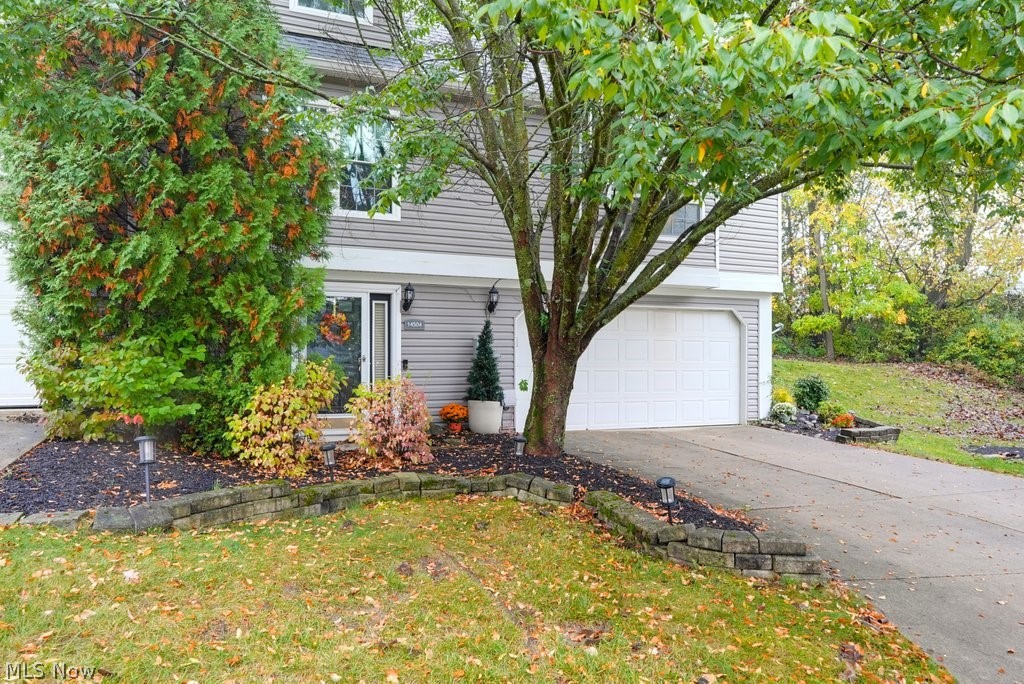 14504 Cross Creek Lane, North Royalton, OH