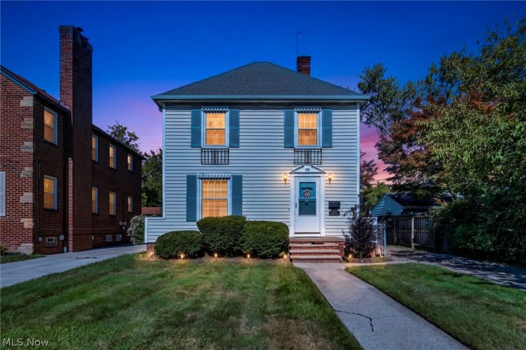 14912 Fernway Avenue, Cleveland, OH - Photo 2
