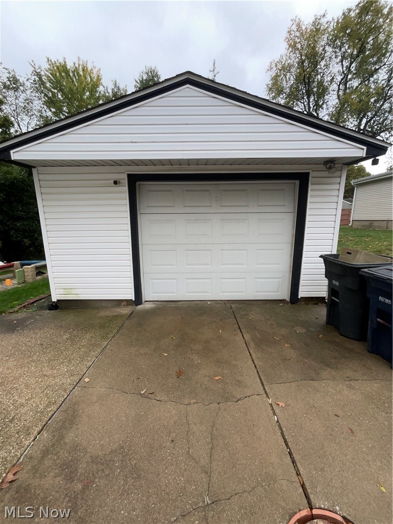 686 Prentiss Avenue, Akron, OH - Photo 3