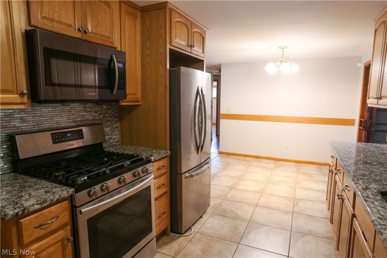 315 Noble Place, Massillon, OH - Photo 4