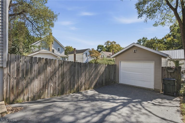 614 Western Drive, Wooster, OH - Photo 3