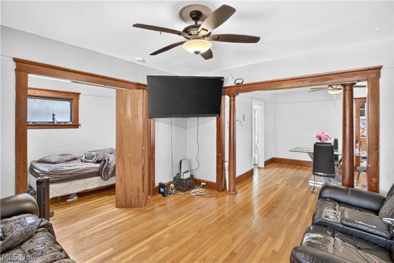 3372 Bosworth Road, Cleveland, OH - Photo 8