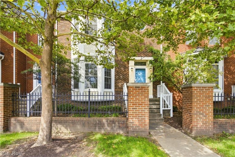 8421 Euclid Avenue, Cleveland, OH, 44106