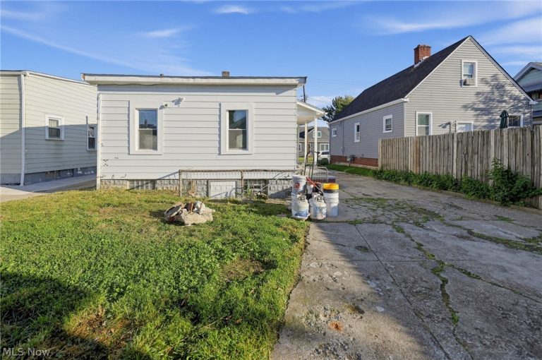 13119 Bennington Avenue, Cleveland, OH - Photo 3