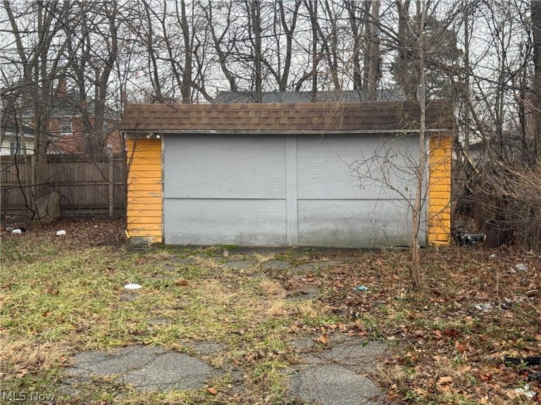 3253 143rd Street, Cleveland, OH - Photo 3
