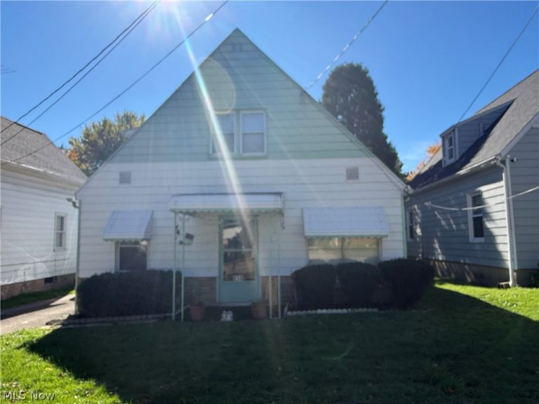 858 Independence Avenue, Akron, OH, 44310