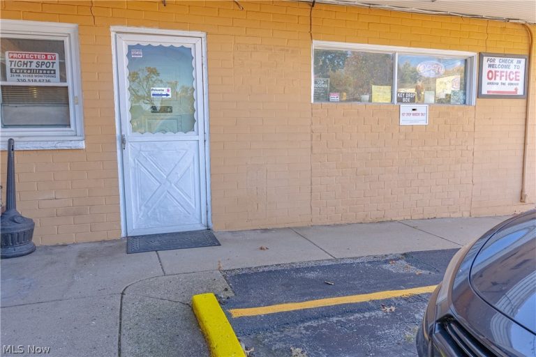 5235 Market Street, Youngstown, OH - Photo 6