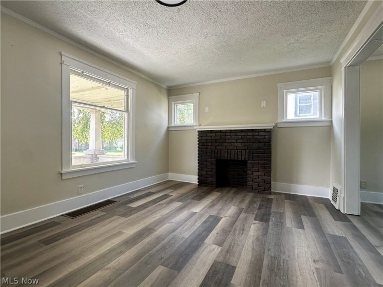 23 Helen Avenue, Niles, OH - Photo 6