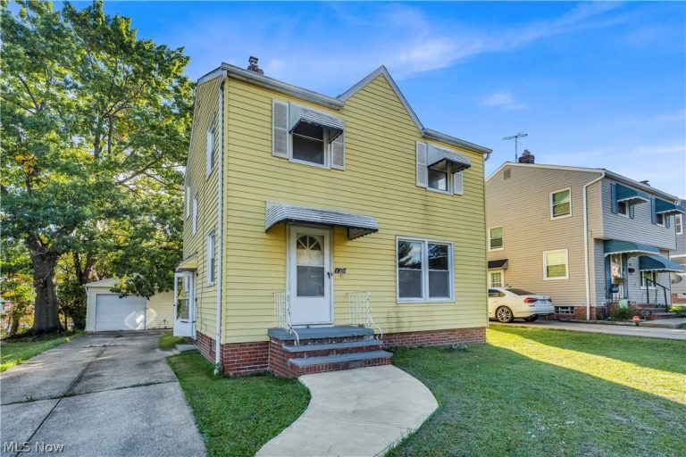 5213 119th Street, Garfield Heights, OH - Photo 2