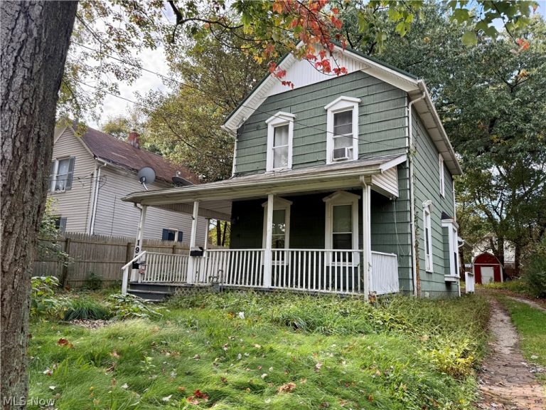 196 Jewett Street, Akron, OH - Photo 2