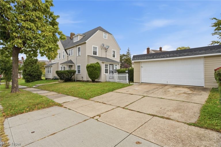 3428 Milverton Road #2, Shaker Heights, OH - Photo 2