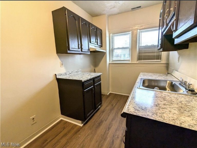 317 156th Street #1, Cleveland, OH - Photo 6
