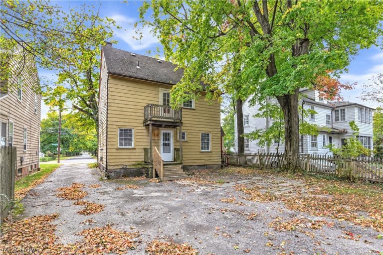 3967 Bluestone Road, Cleveland Heights, OH - Photo 5
