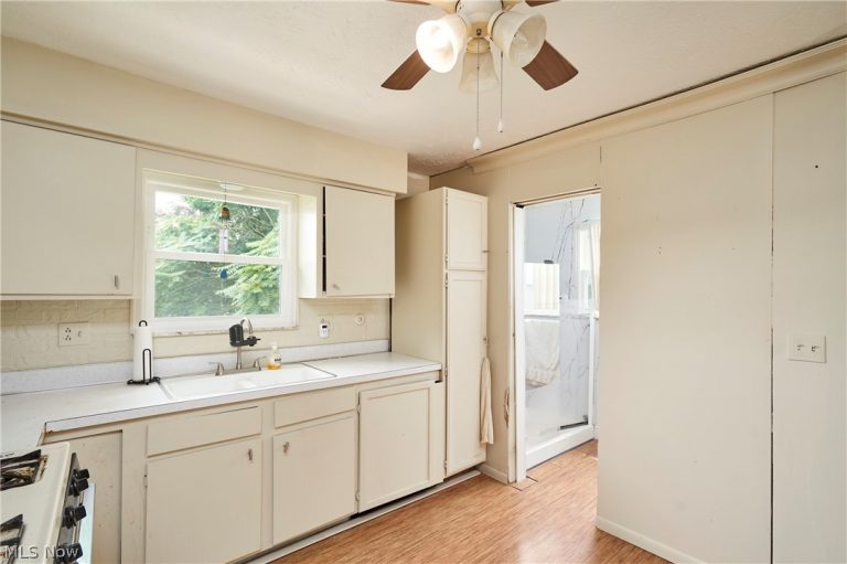 421 Malacca Street, Akron, OH - Photo 4