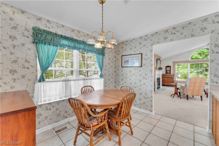 6859 Hidden Lake Trail, Brecksville, OH - Photo 8