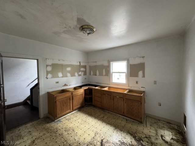 3607 146th Street, Cleveland, OH - Photo 6