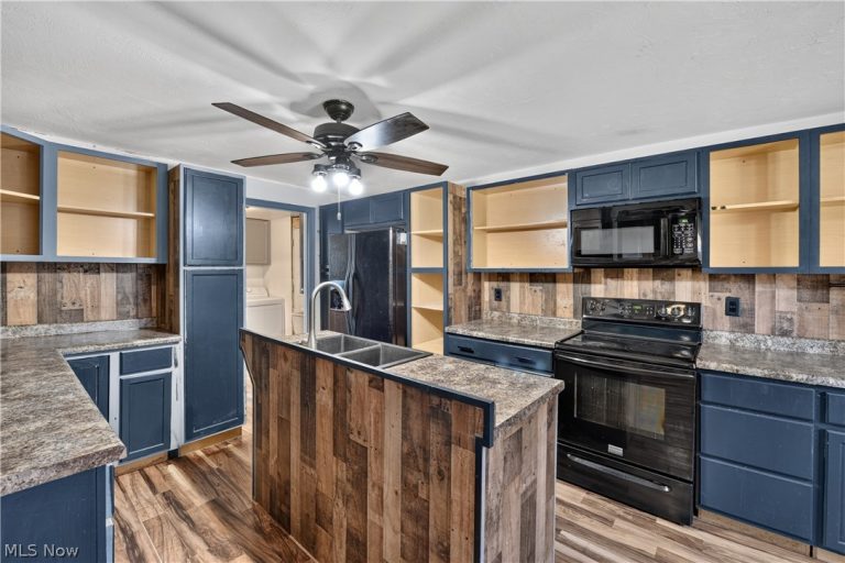 2850 Lincoln Way, Massillon, OH - Photo 4