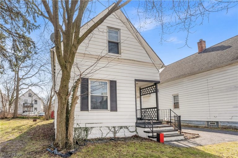 3401 Roanoke Avenue, Cleveland, OH, 44109
