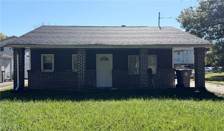 3203 Mcguffey Road, Youngstown, OH, 44505