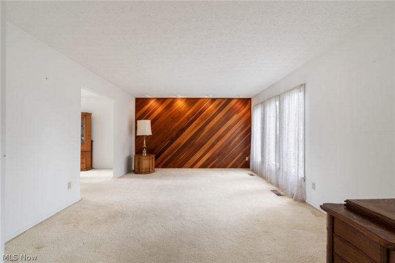 2962 Wildridge Drive, Massillon, OH - Photo 4