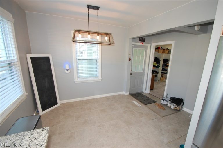 2989 Howell Drive, Poland, OH - Photo 8