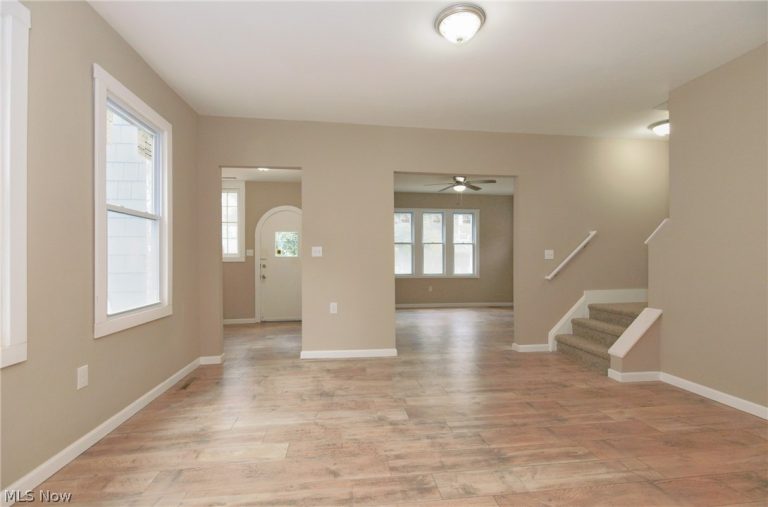2146 95th Street, Cleveland, OH - Photo 4