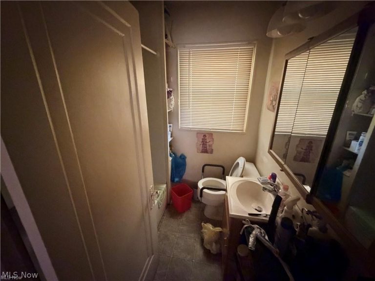 1214 Mckinley Avenue, Akron, OH - Photo 8