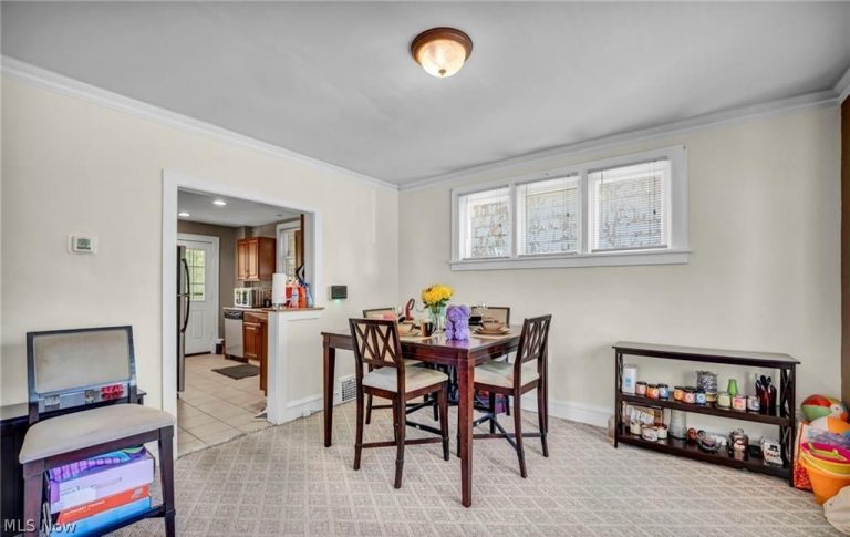 3326 Yorkshire Road, Cleveland Heights, OH - Photo 6