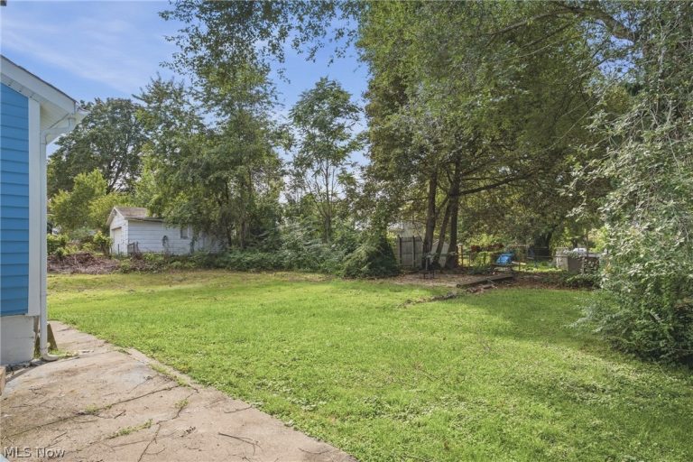 329 Girard Avenue, Canton, OH - Photo 5