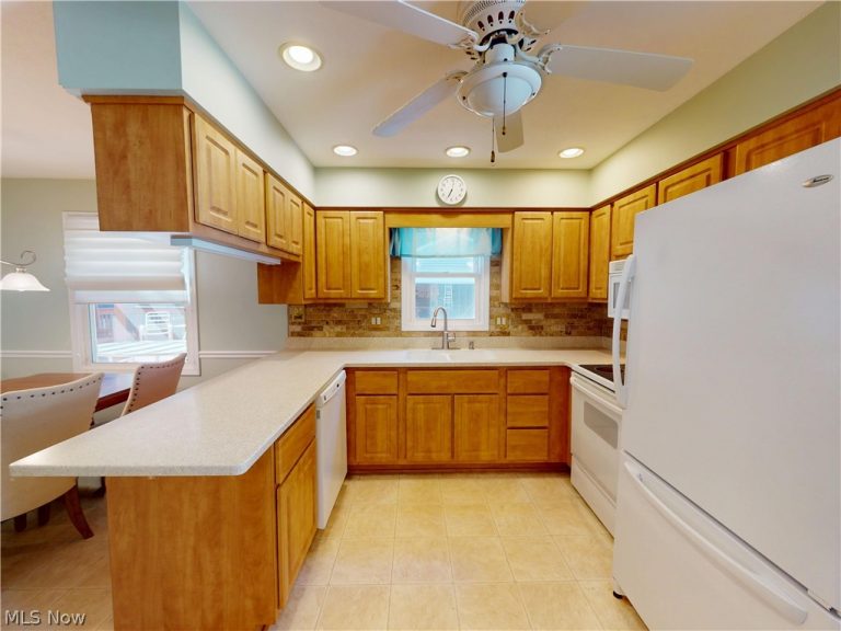 4792 Geraldine Road, Richmond Heights, OH - Photo 3