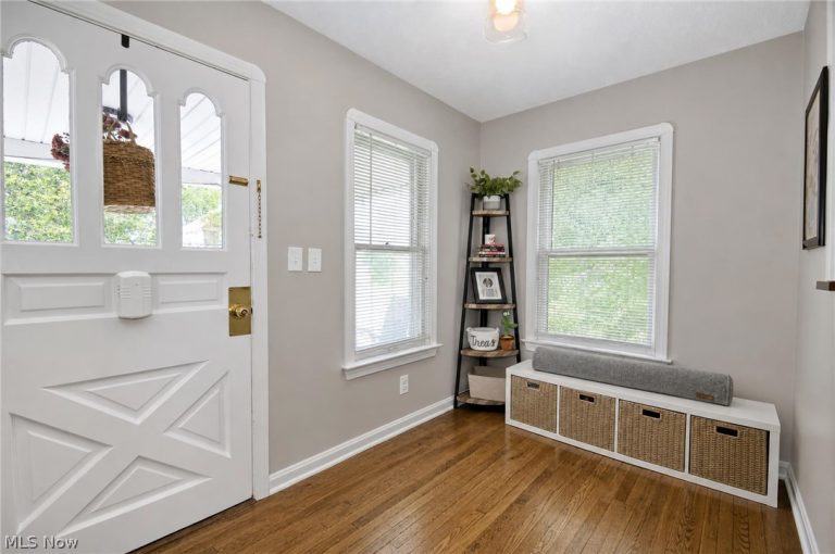 2179 Alger Road, Lakewood, OH - Photo 8