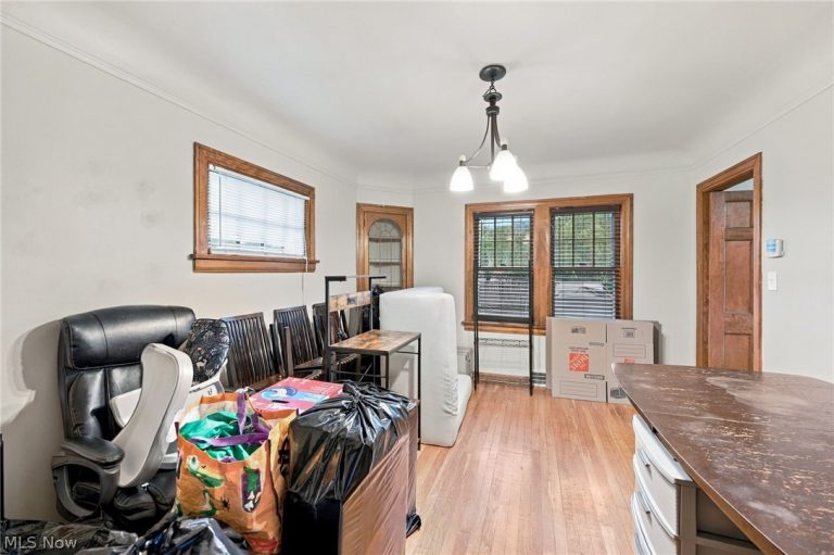 1748 Saratoga Avenue, Cleveland, OH - Photo 4