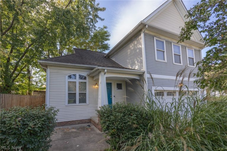 3718 Minster Court, Cleveland, OH, 44105