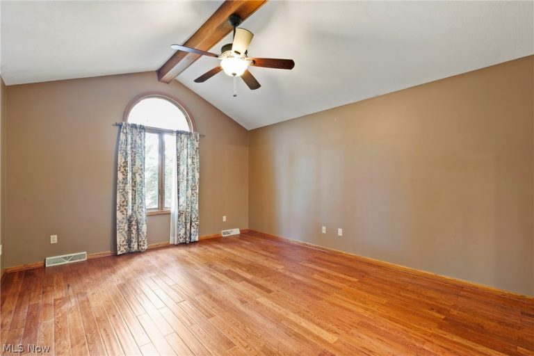 7902 Kerrybrooke Trail, Poland, OH - Photo 8