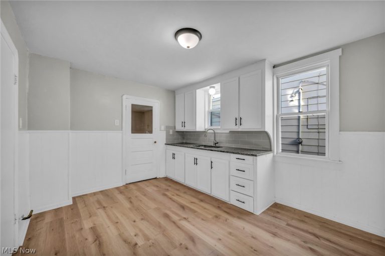 3271 50th Street, Cleveland, OH - Photo 8