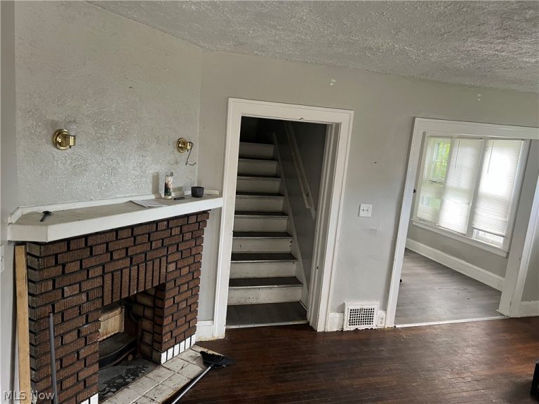 11510 Shadeland Avenue, Cleveland, OH - Photo 3