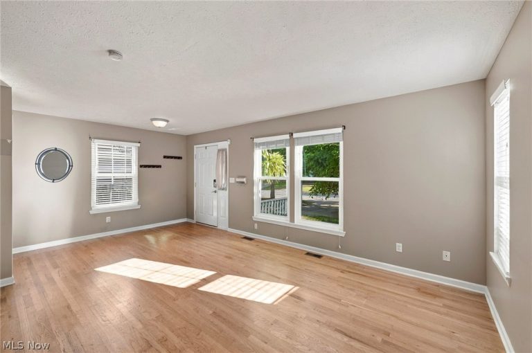 2472 5th Street, Cleveland, OH - Photo 5