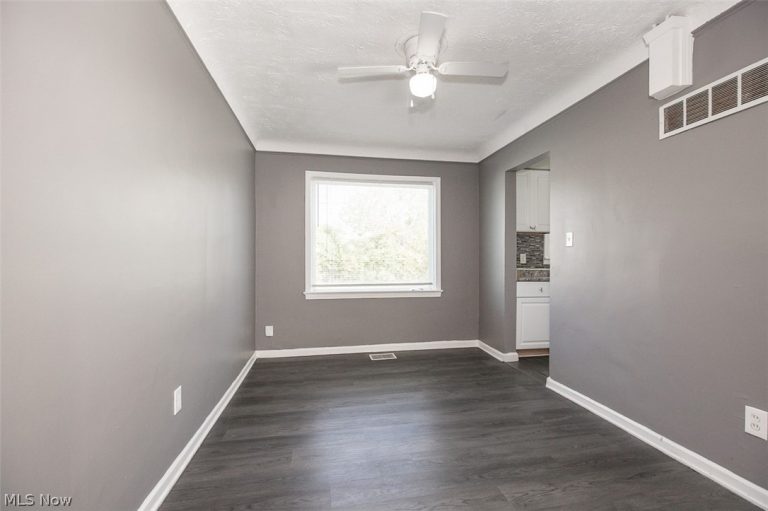 3991 Wendy Drive, Cleveland, OH - Photo 6