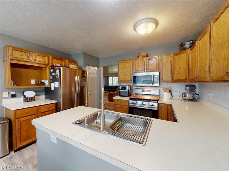 167 Marwyck Place Lane, Northfield, OH - Photo 2