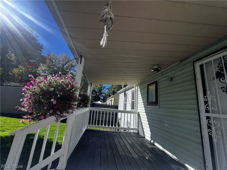 11801 Kensington Avenue, Cleveland, OH - Photo 6