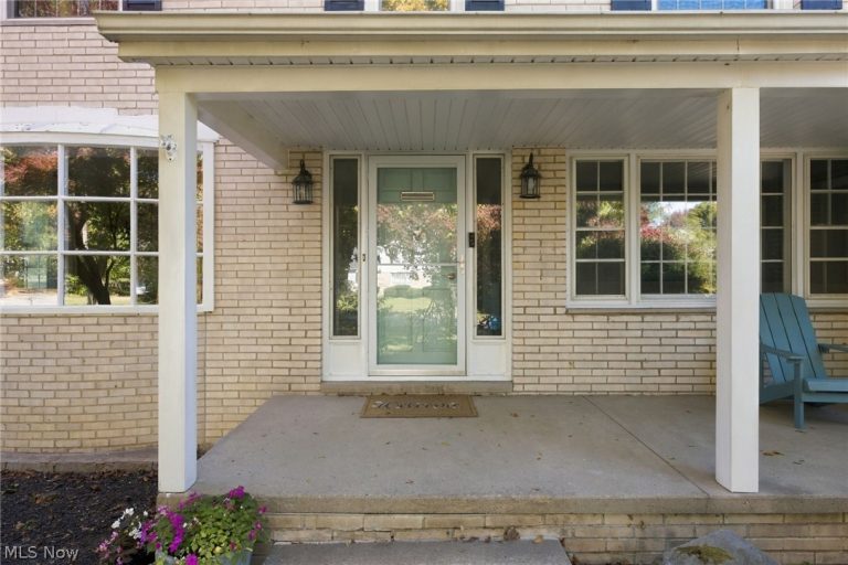 16506 Fernway Road, Shaker Heights, OH - Photo 3