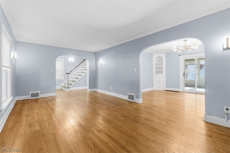 3408 Thorne Road, Cleveland Heights, OH - Photo 8