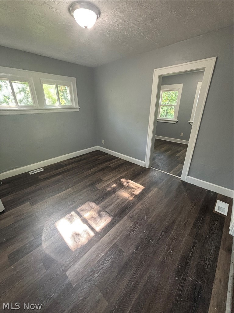3919 99th Street, Cleveland, OH - Photo 4