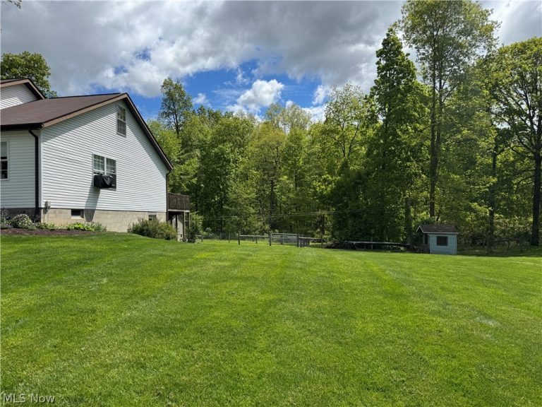 7424 Criswell Road, Fredericksburg, OH - Photo 3