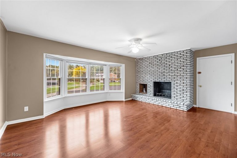 6910 Carriage Hill Drive #204, Brecksville, OH - Photo 3